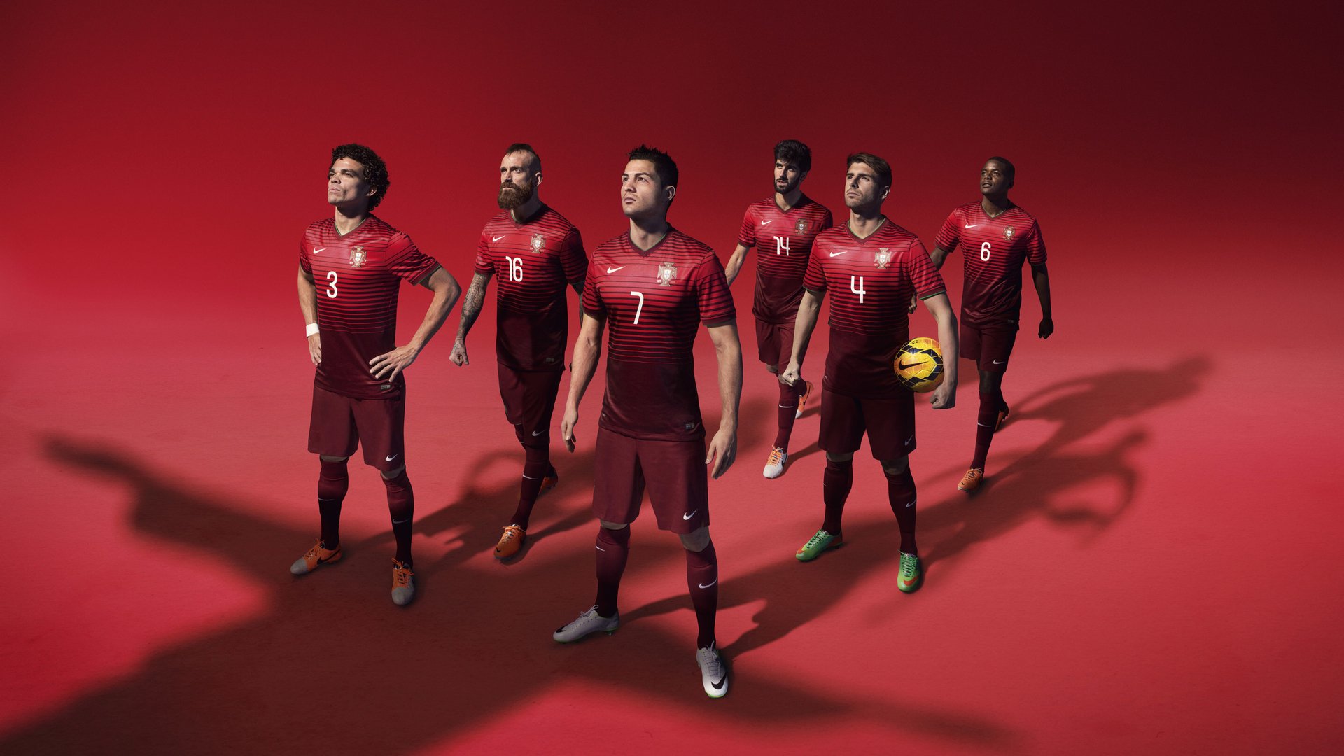 足球比赛中的战术大师，足球战术种类